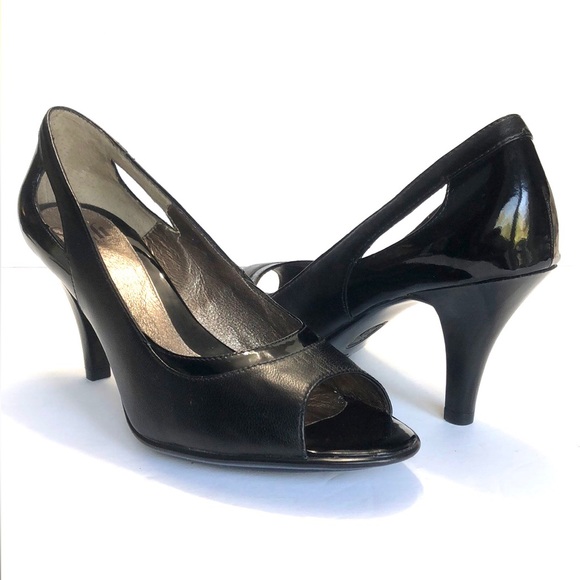 Sofft Black Peep Toe Side Cutouts Leather Heels size 9M - Picture 1 of 17